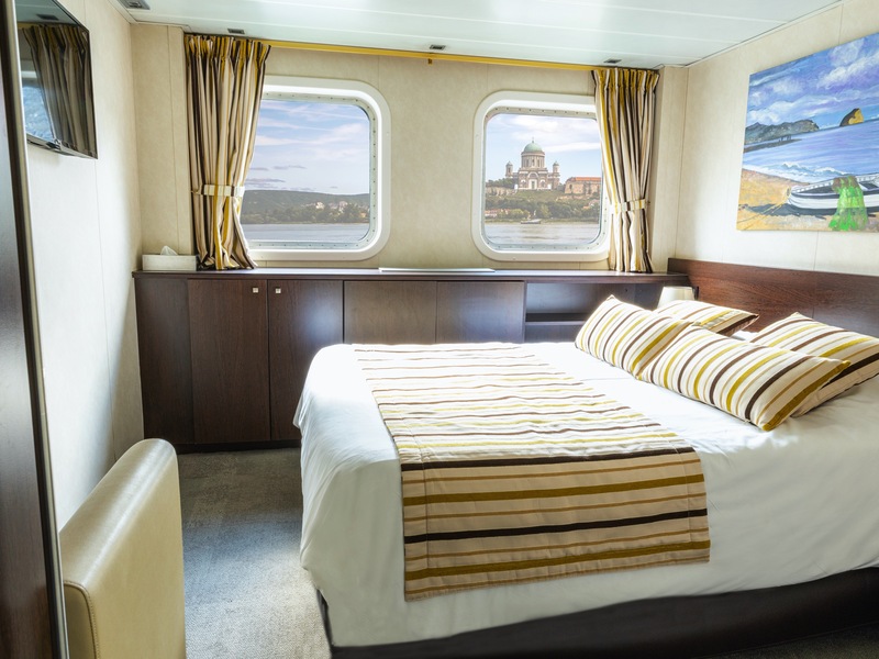 CAT. C - Main Deck 1 Double Bed